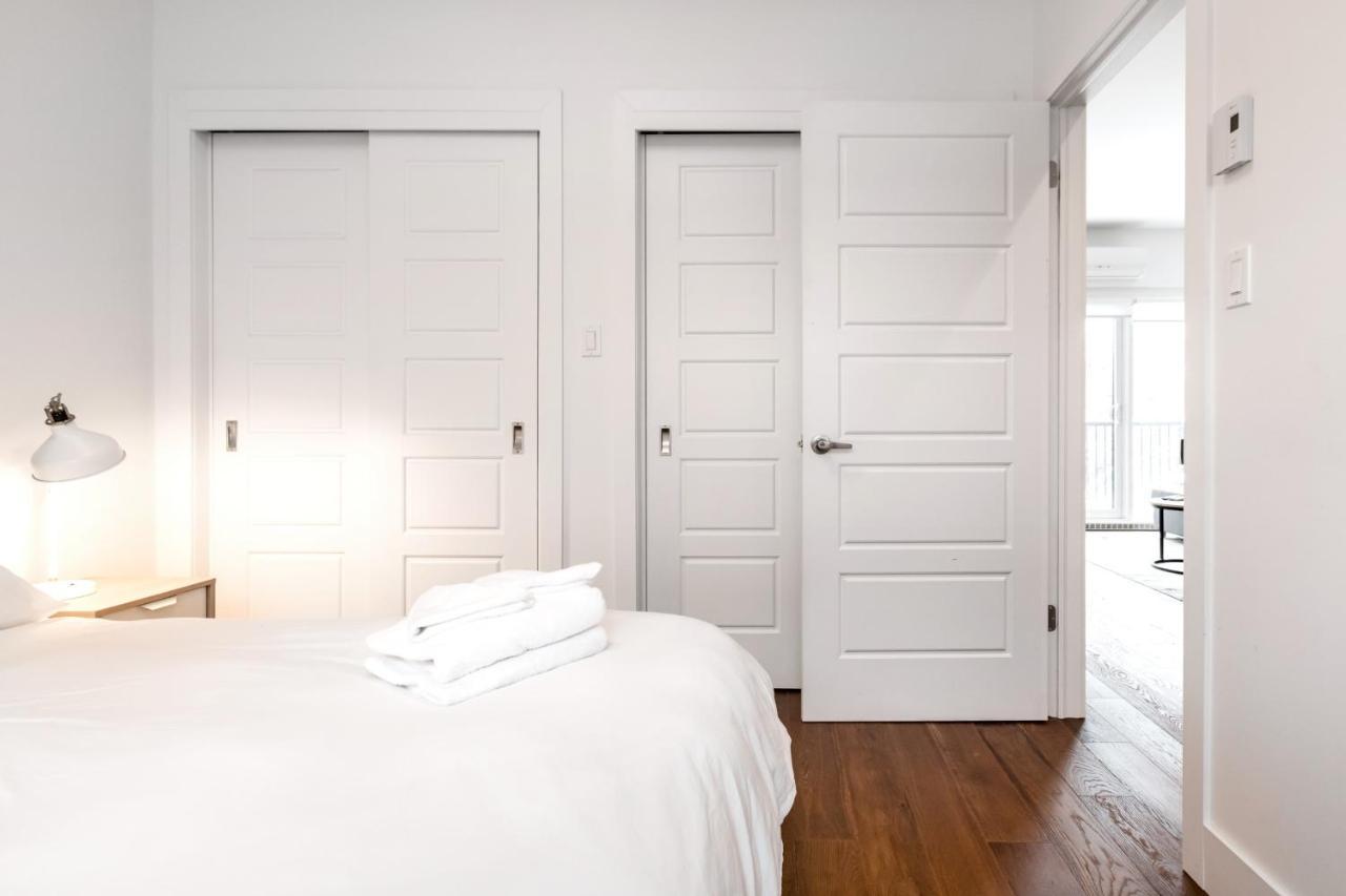 Sleek Condo In The Heart Of Little Italy By Den Stays Montréal Oda fotoğraf