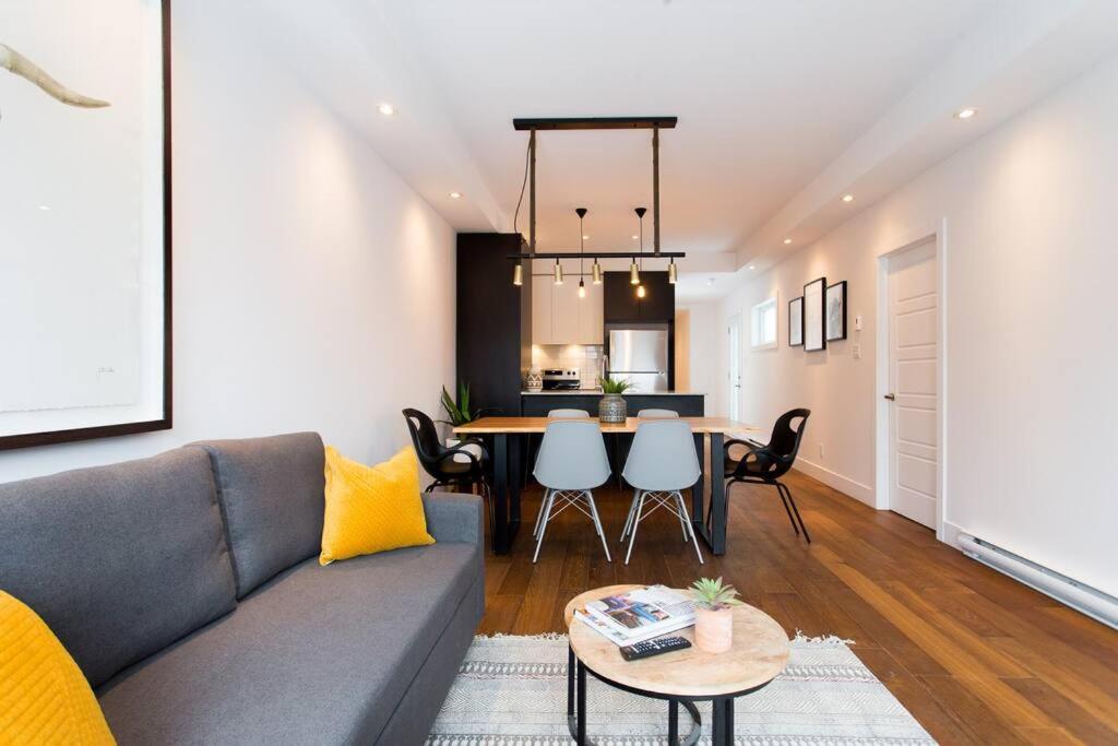 Sleek Condo In The Heart Of Little Italy By Den Stays Montréal Dış mekan fotoğraf